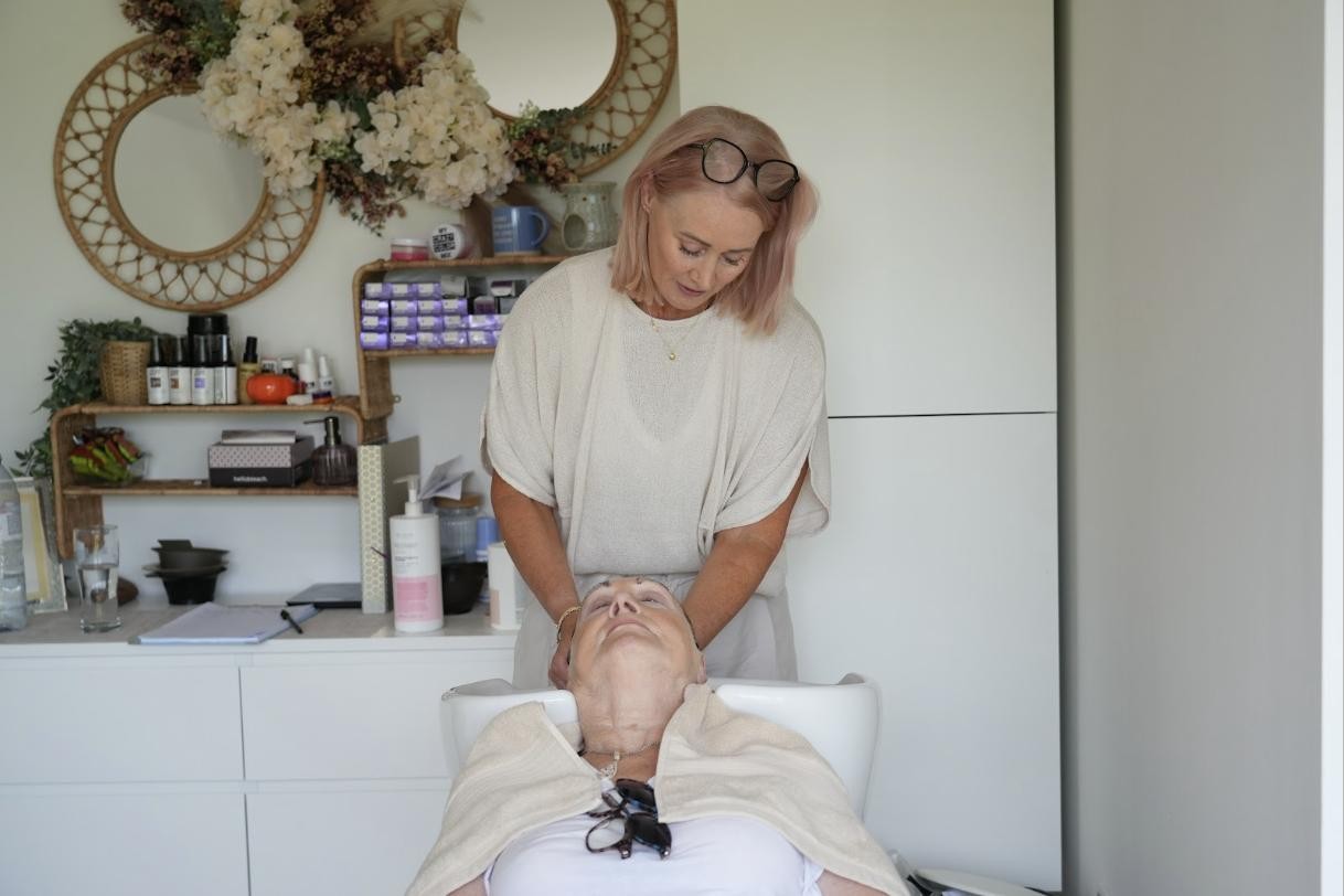 El Vogue private treatment room at Vogue Hair Studio